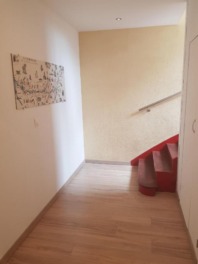 09 - Joli studio neuf avec vue sur jardin arboré et parking privatif gratuit Razac-sur-lʼIsle Exterior foto