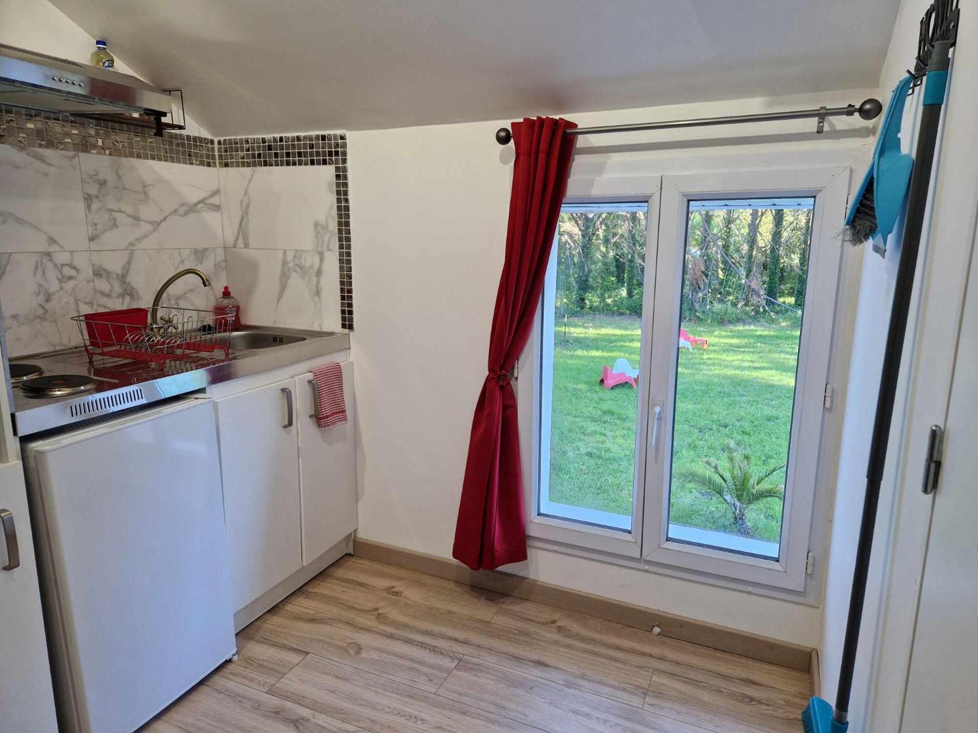 09 - Joli studio neuf avec vue sur jardin arboré et parking privatif gratuit Razac-sur-lʼIsle Exterior foto