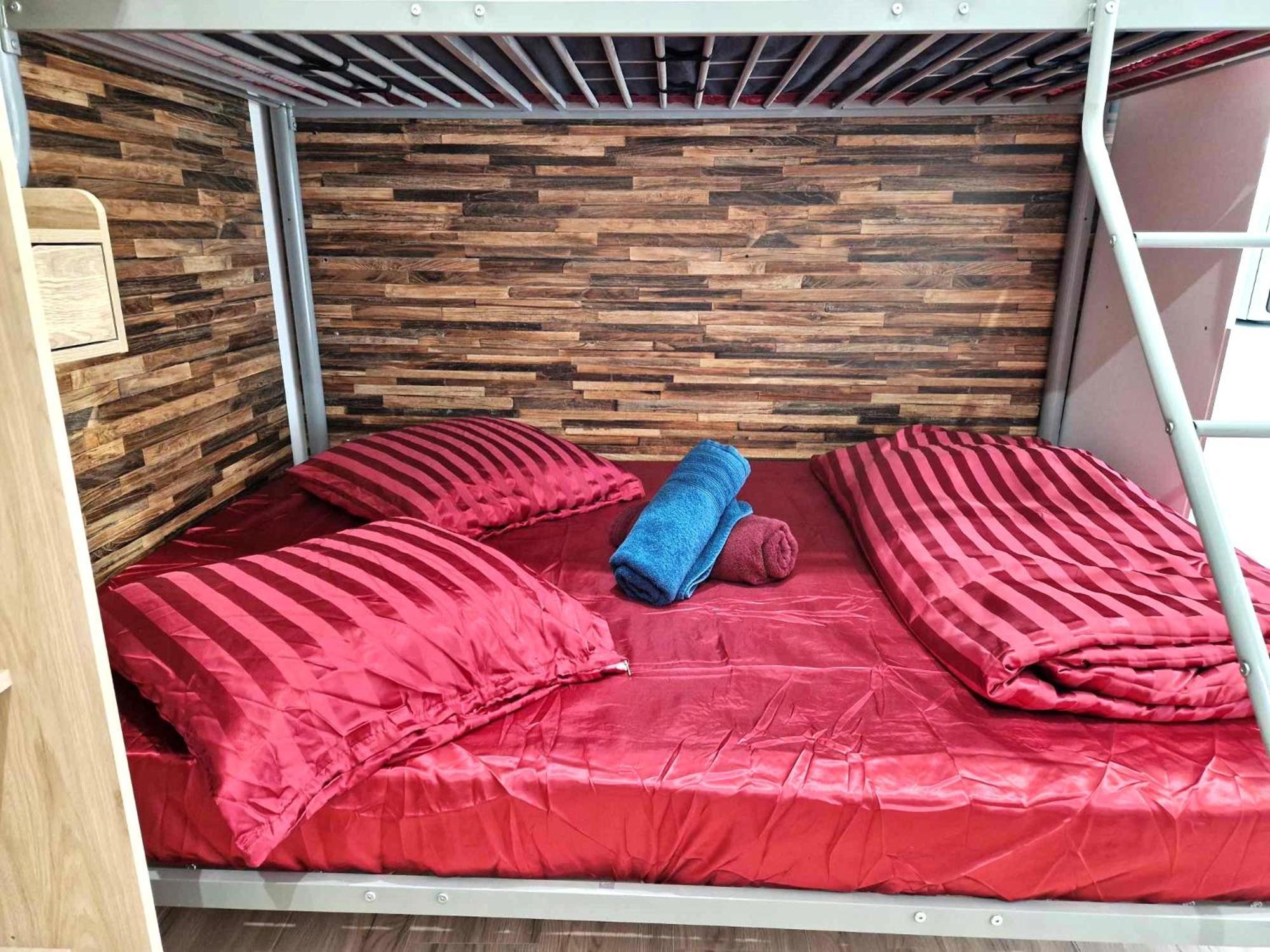 09 - Joli studio neuf avec vue sur jardin arboré et parking privatif gratuit Razac-sur-lʼIsle Exterior foto