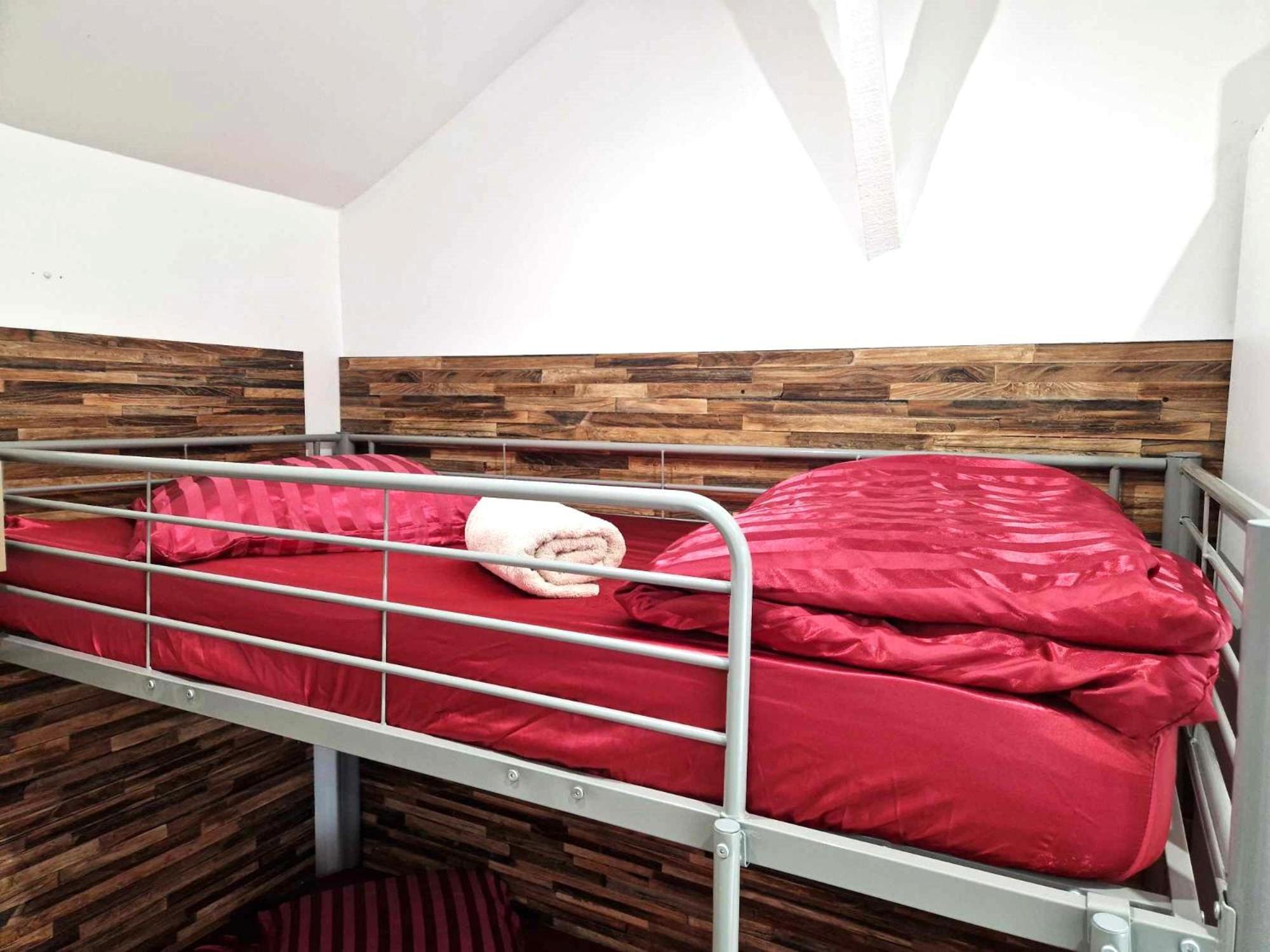09 - Joli studio neuf avec vue sur jardin arboré et parking privatif gratuit Razac-sur-lʼIsle Exterior foto